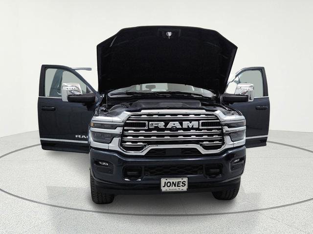 New 2025 RAM 2500 Limited AWD/4WD image 6