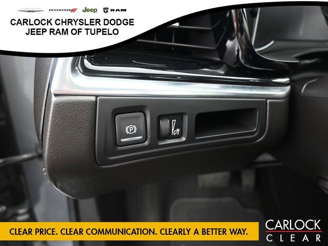 Used 2023 Cadillac XT6 Premium Luxury image 15