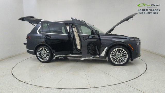 Used 2024 BMW X7 xDrive40i w/ Parking Assistance Package AWD/4WD image 78