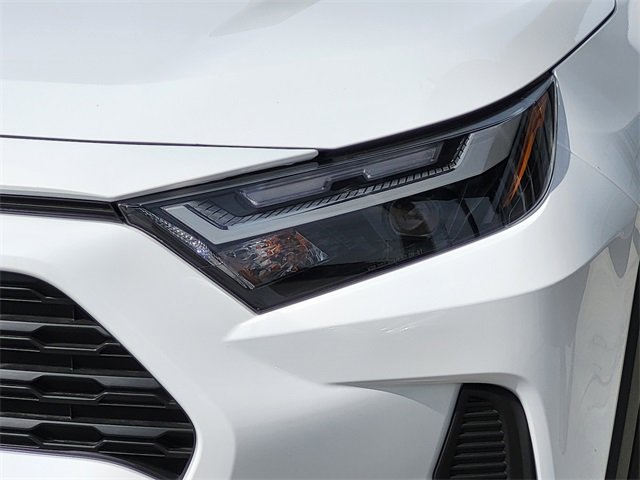 Used 2025 Toyota RAV4 XLE image 37