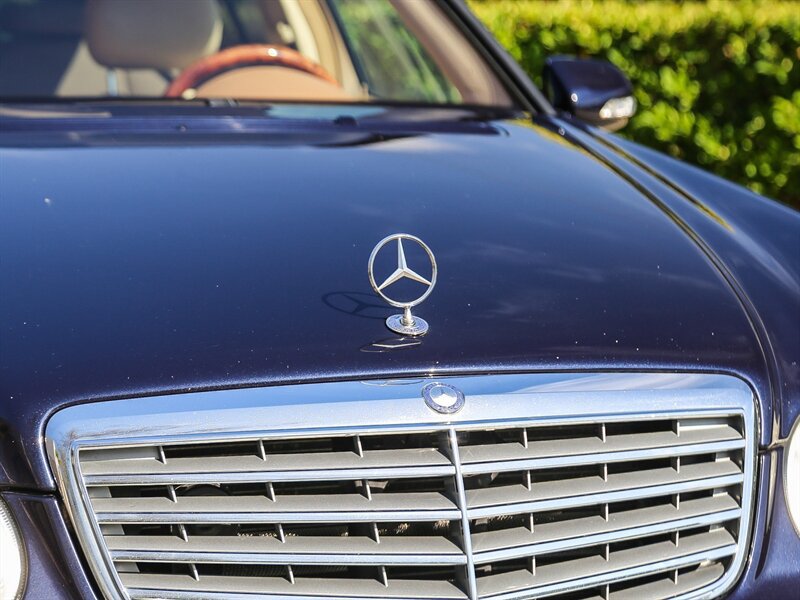 Used 2009 Mercedes-Benz E 350 4MATIC Wagon image 11