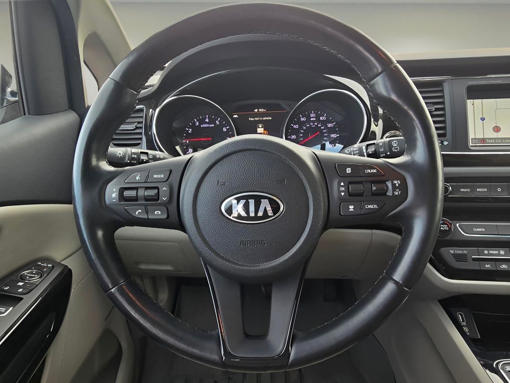 Used 2020 Kia Sedona SX image 30