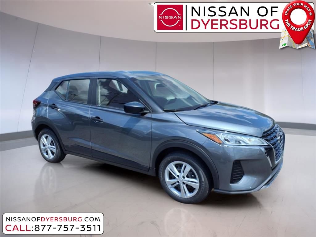 New 2025 Nissan Kicks Play S