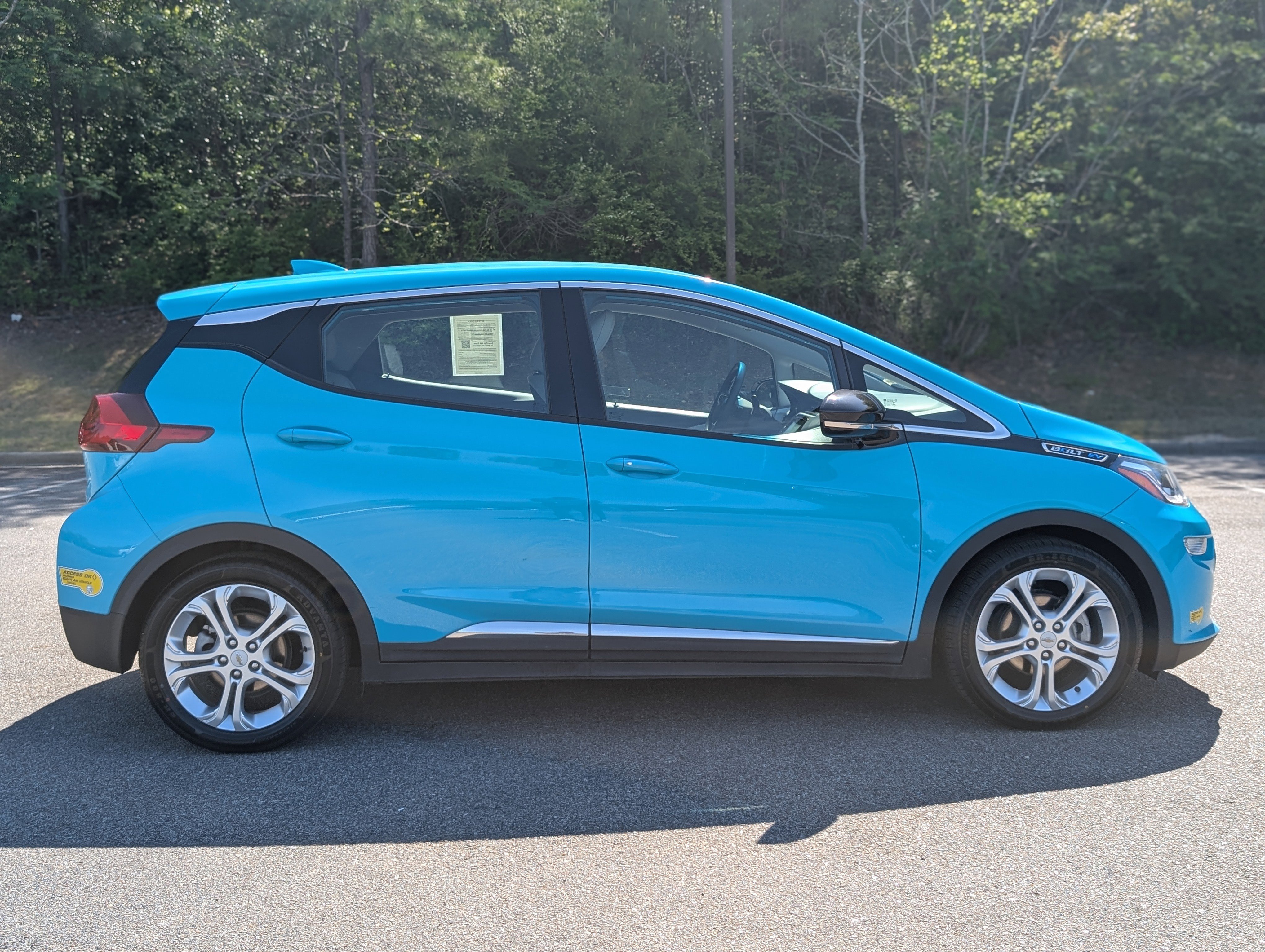 Used 2021 Chevrolet Bolt LT image 9