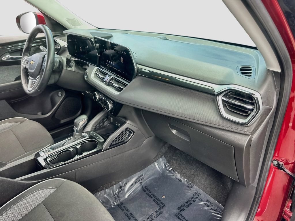 Used 2024 Chevrolet TrailBlazer LT w/ Convenience Package FWD image 26