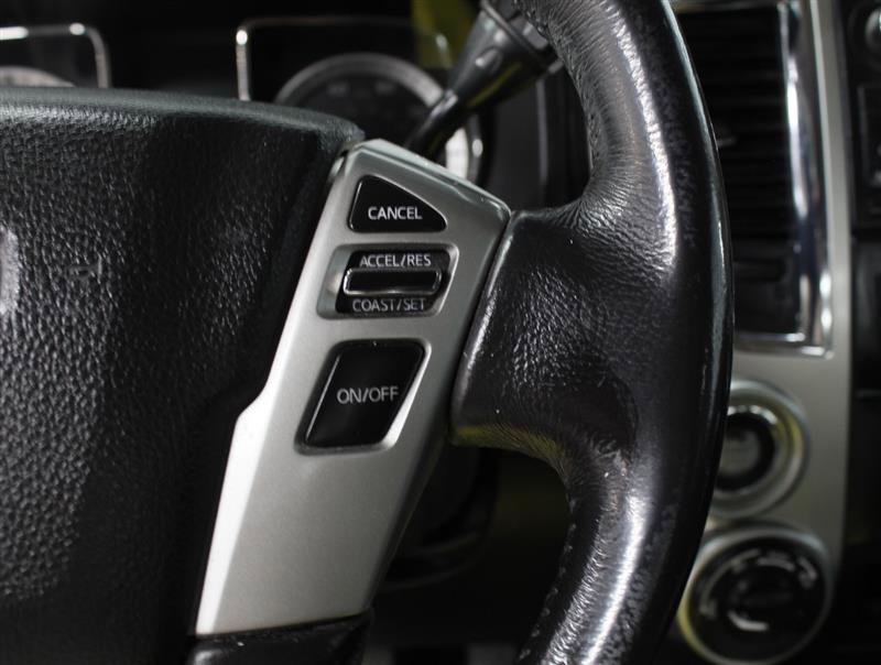 Used 2018 Nissan Titan SV w/ SV Convenience Package AWD/4WD image 13