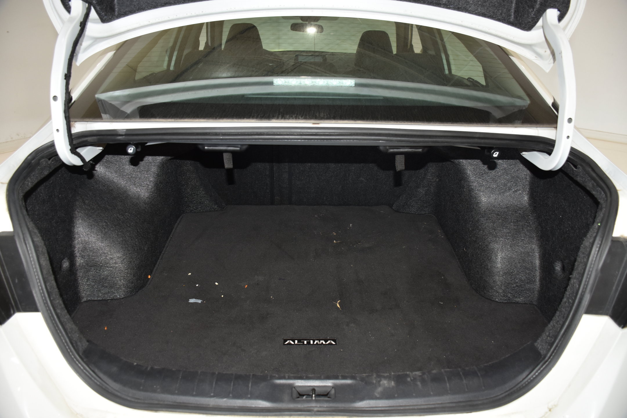Used 2025 Nissan Altima 2.5 SR FWD image 31