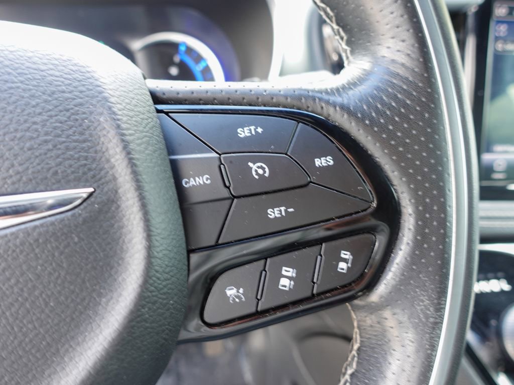 Used 2021 Chrysler Pacifica Limited w/ Premium & Safety Sphere Group image 12