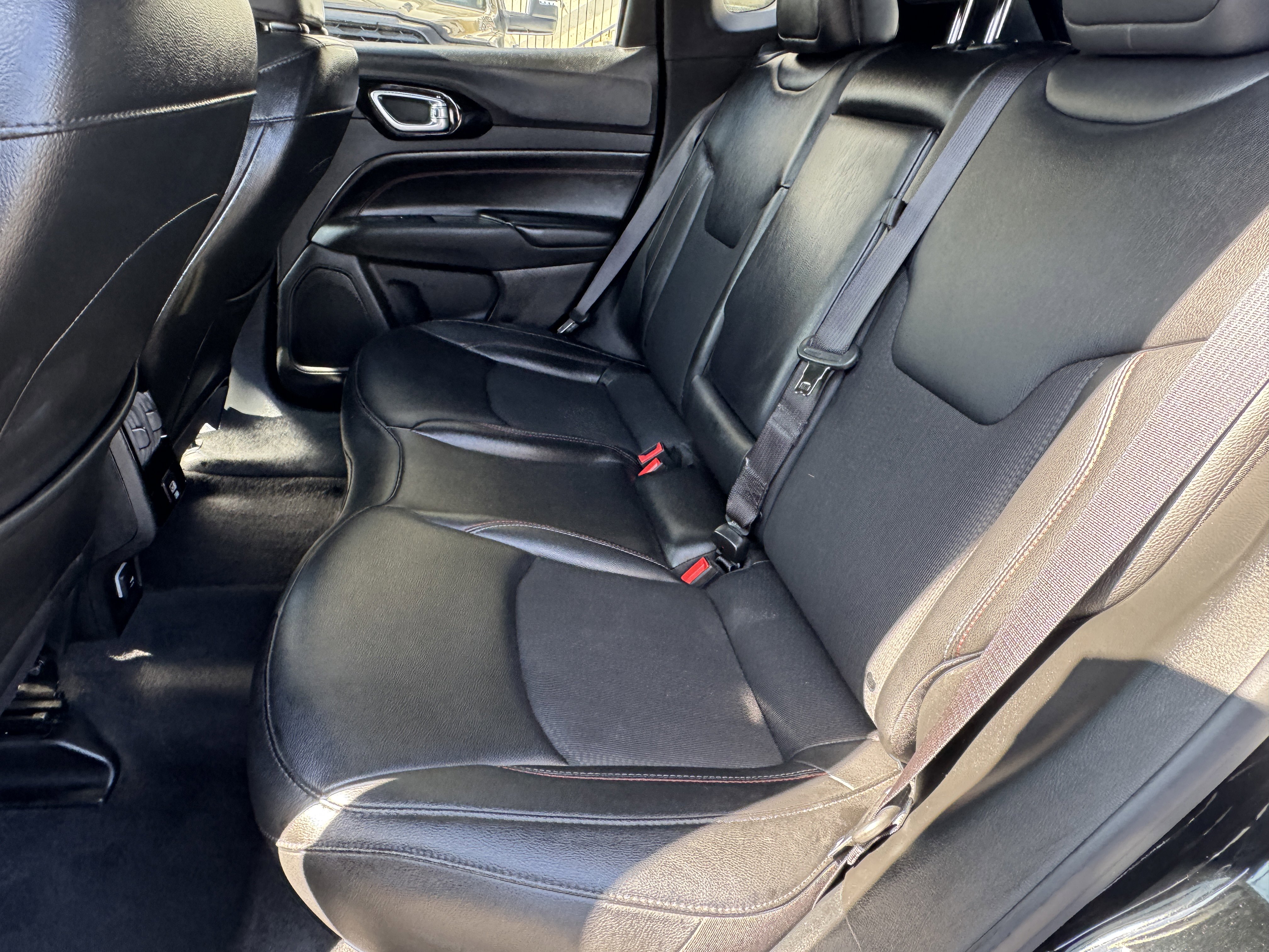 Used 2024 Jeep Compass Trailhawk image 34