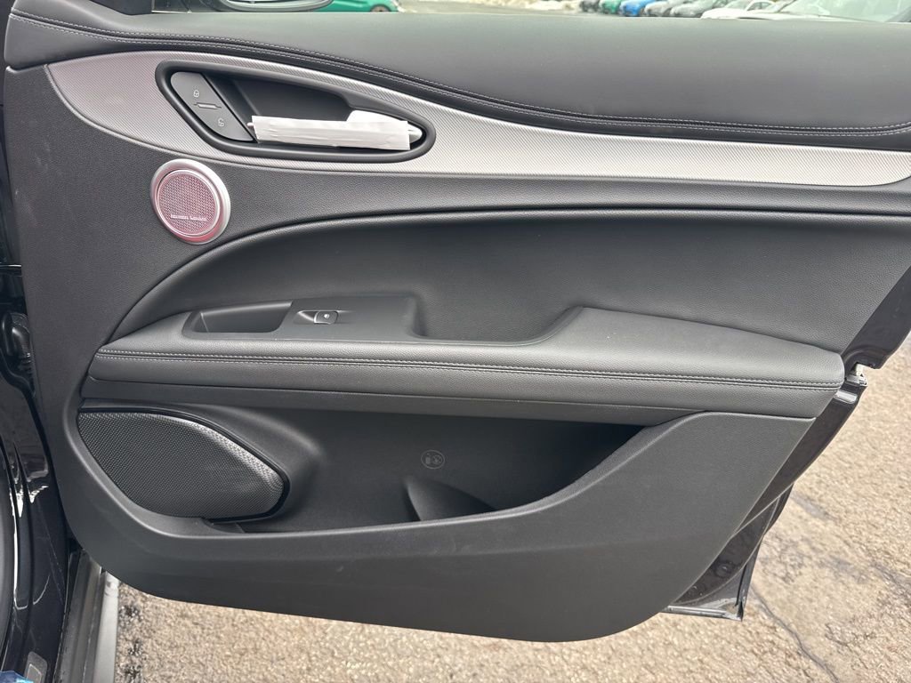 New 2026 Alfa Romeo Stelvio Sprint image 22