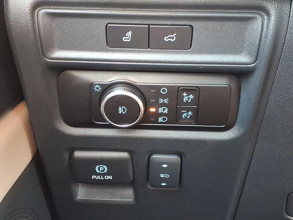 Used 2023 Ford Expedition Limited image 21