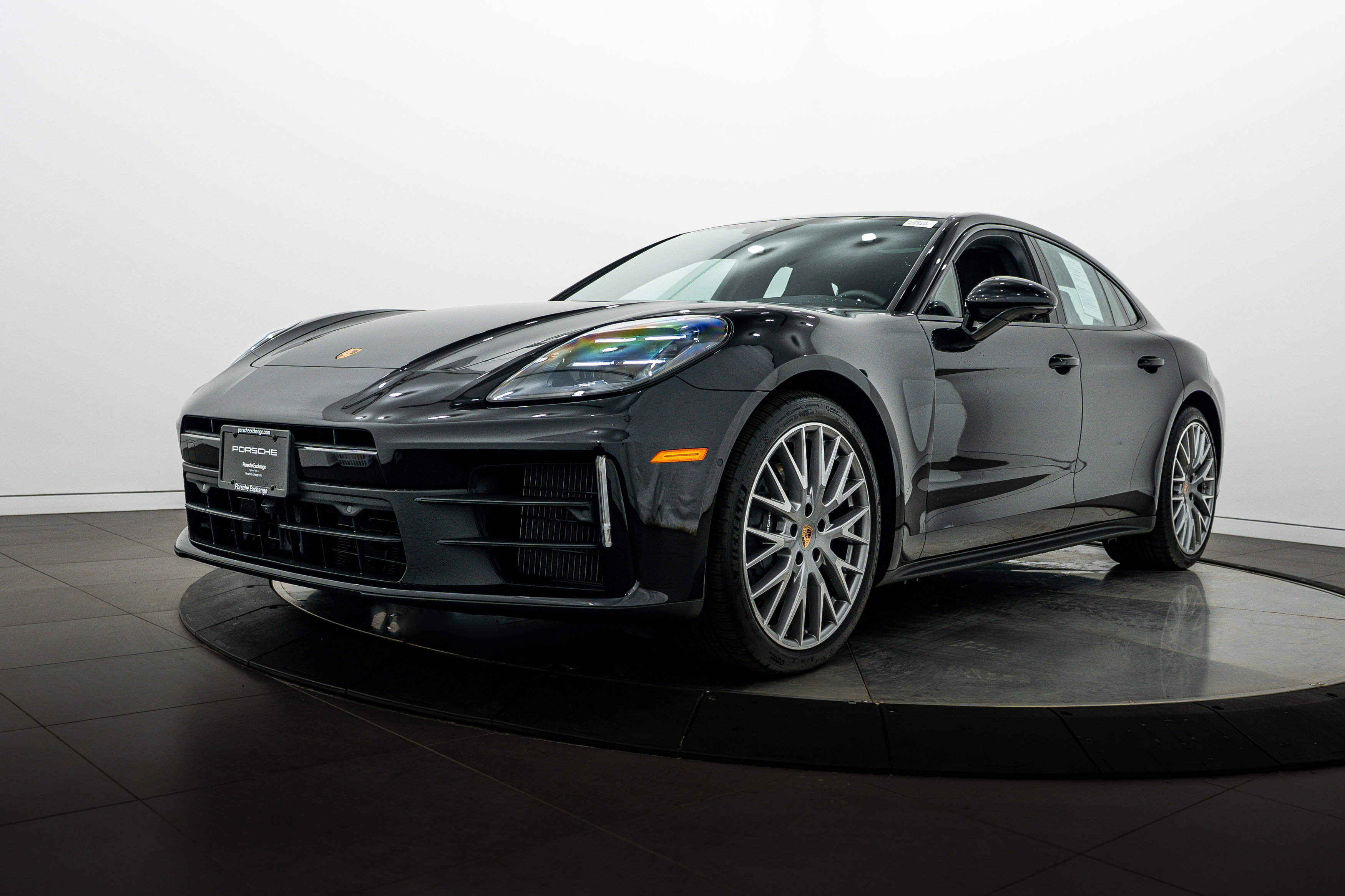 Certified 2026 Porsche Panamera 4 AWD/4WD image 1