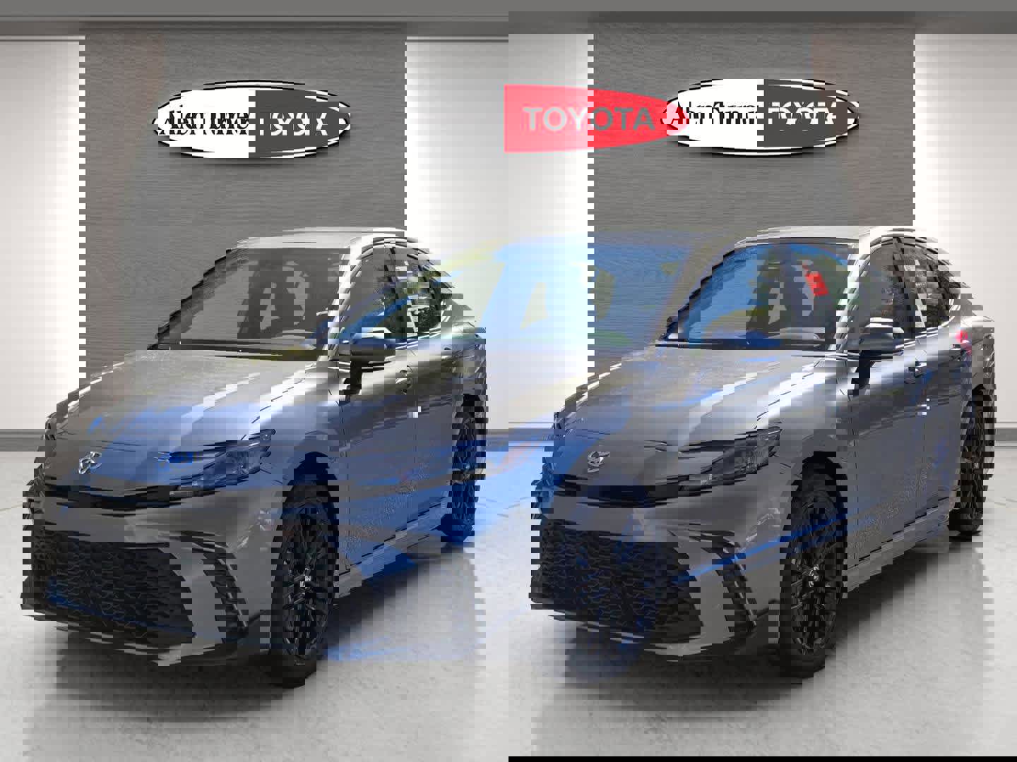 Used 2026 Toyota Camry SE w/ Convenience Package image 3