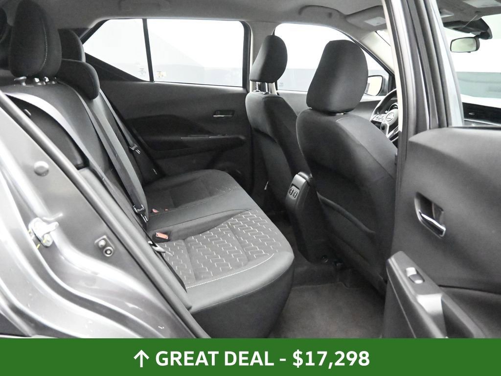 Used 2024 Nissan Kicks SV image 25