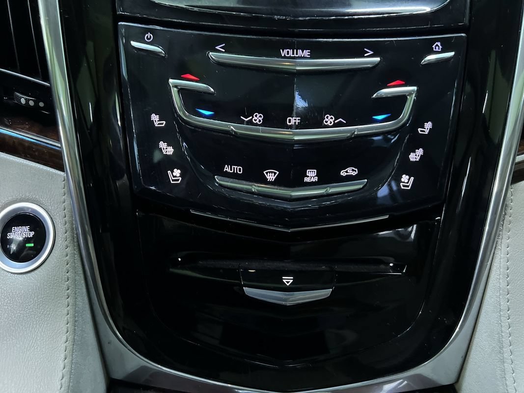 Used 2015 Cadillac Escalade ESV Luxury AWD/4WD image 22