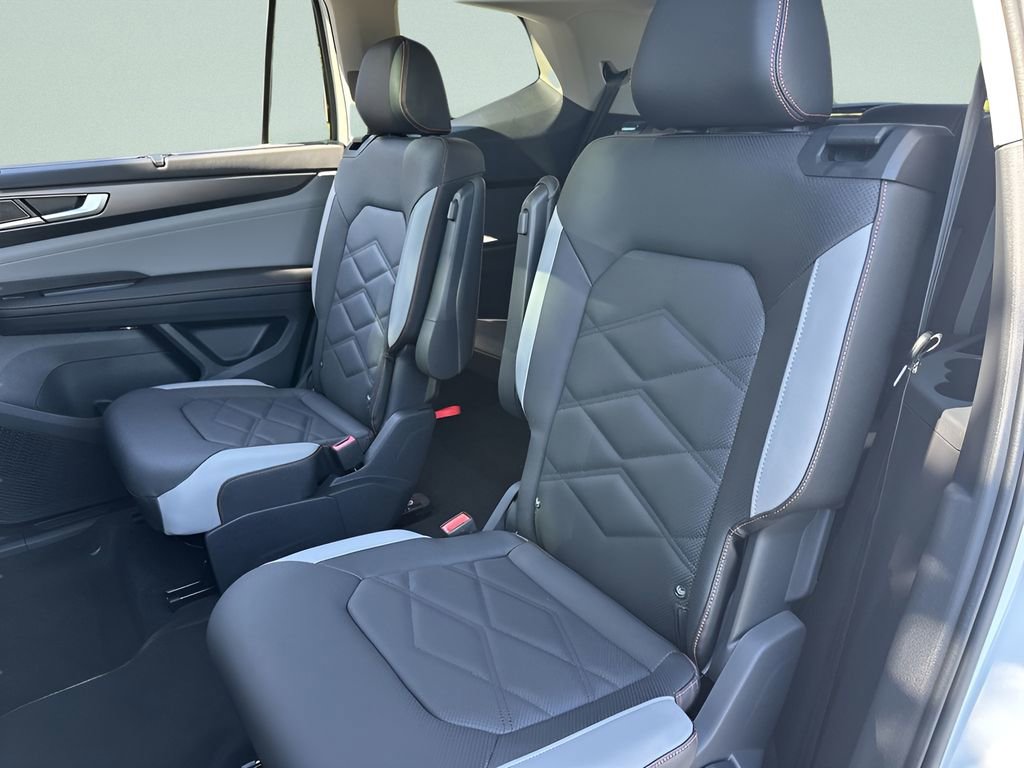 New 2026 Volkswagen Atlas Peak Edition image 23