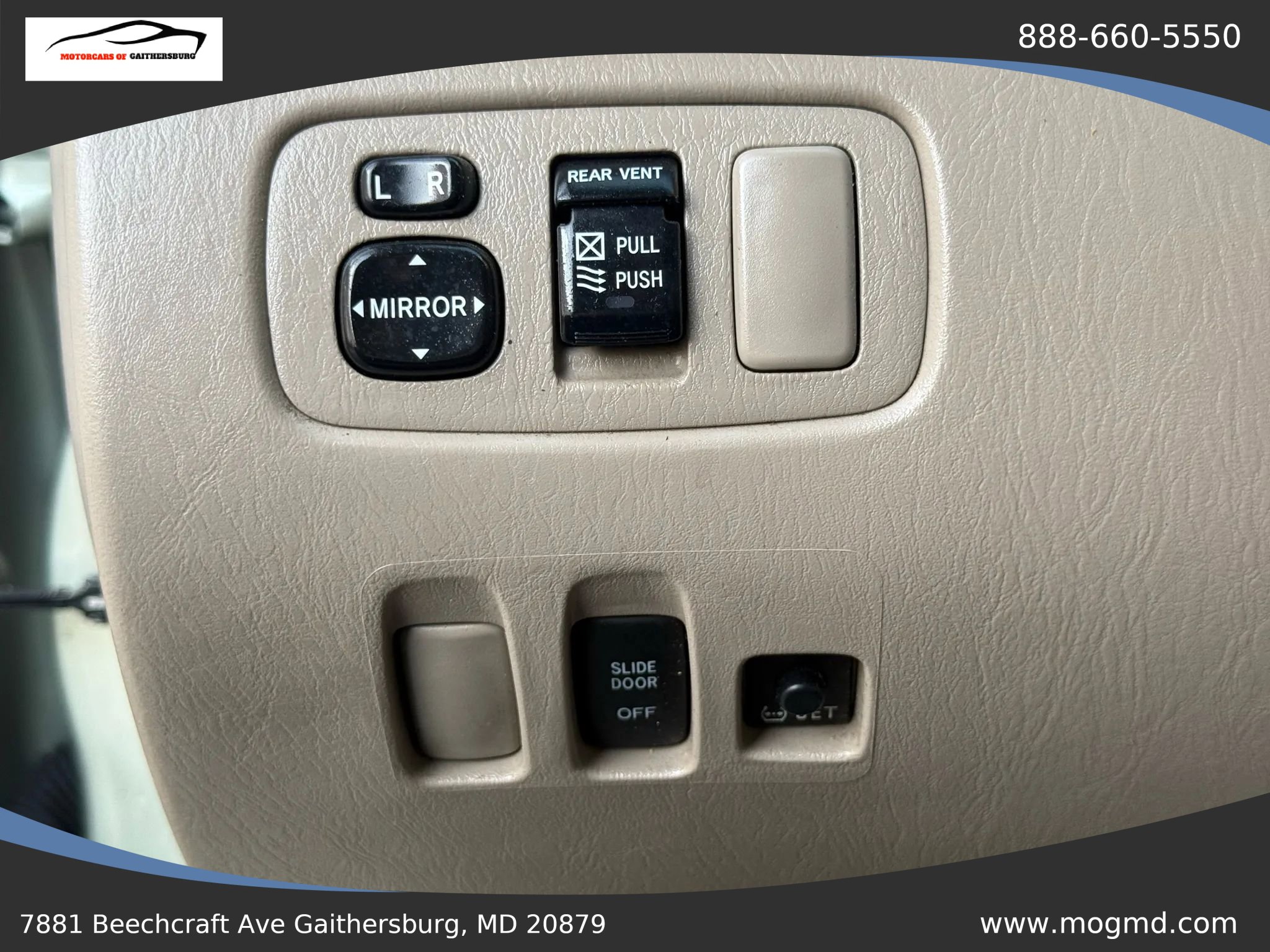 Used 2010 Toyota Sienna LE image 37