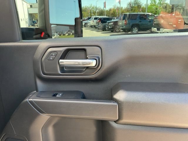 Used 2025 Chevrolet Silverado 2500 Custom w/ Custom Value Package image 24