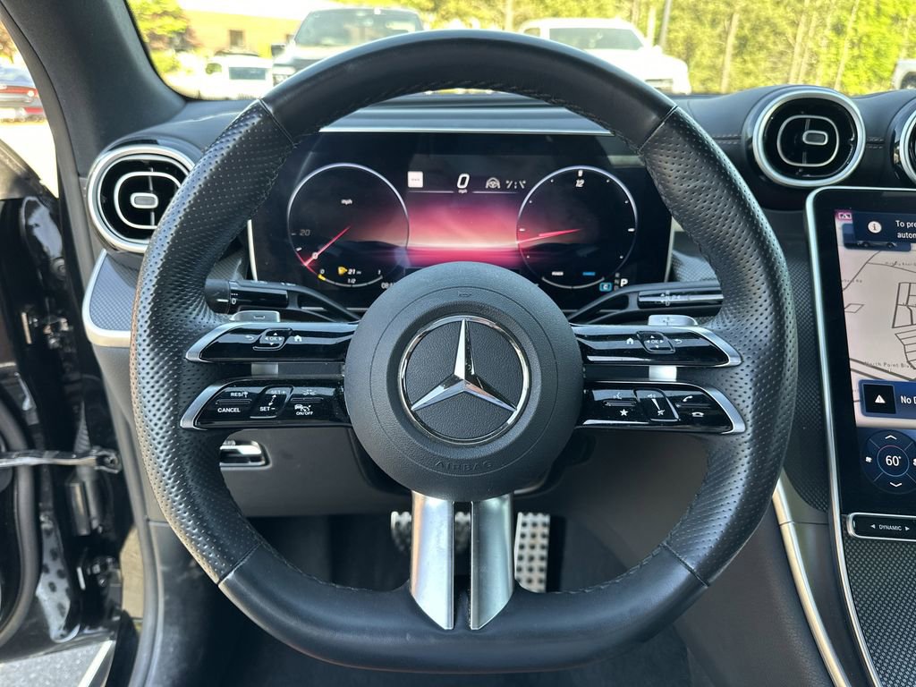 Used 2024 Mercedes-Benz GLC 300 4MATIC image 12