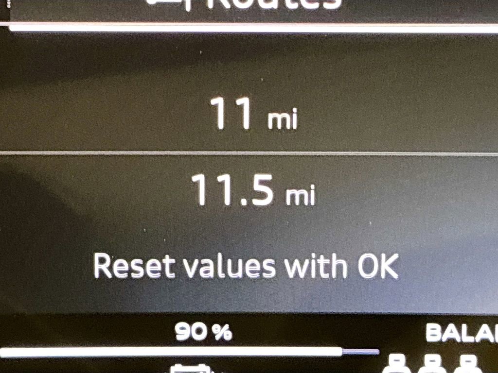 New 2025 Audi Q6 e-tron Premium image 11