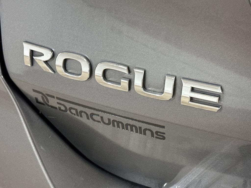 Used 2018 Nissan Rogue S AWD/4WD image 25