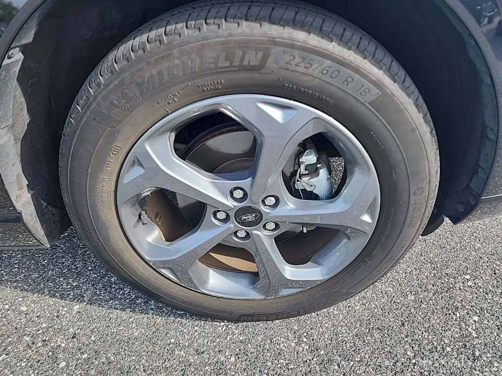 Used 2024 Ford Escape ST-Line image 4