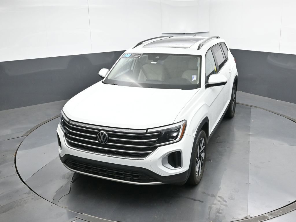 Used 2024 Volkswagen Atlas SE w/ Panoramic Sunroof Package image 47