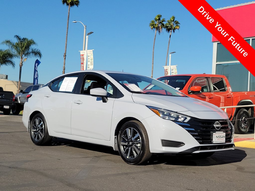 Used 2025 Nissan Versa SV w/ Trunk Package FWD image 28