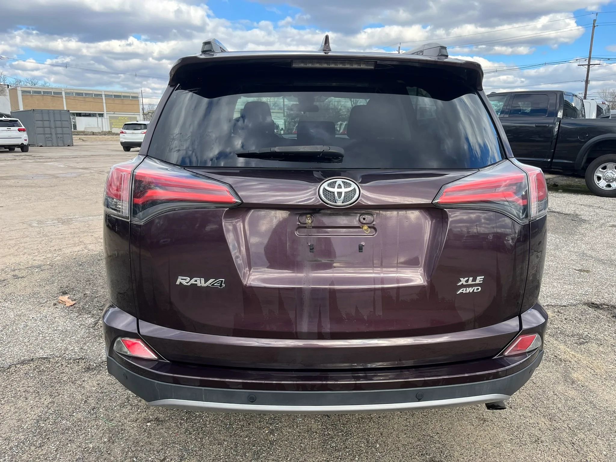 Used 2017 Toyota RAV4 XLE image 7