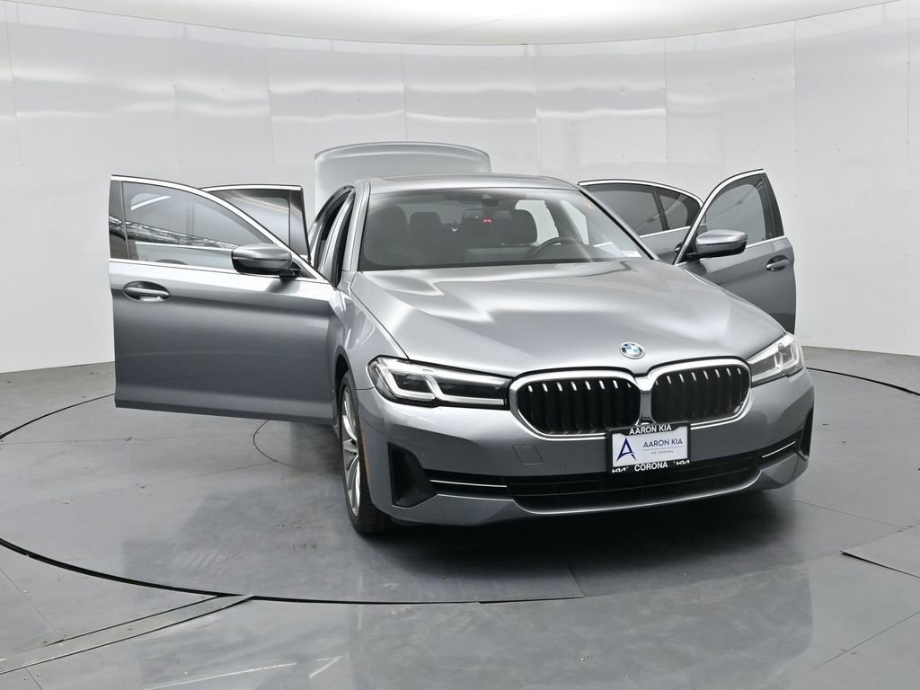 Used 2023 BMW 540i w/ Convenience Package RWD image 31