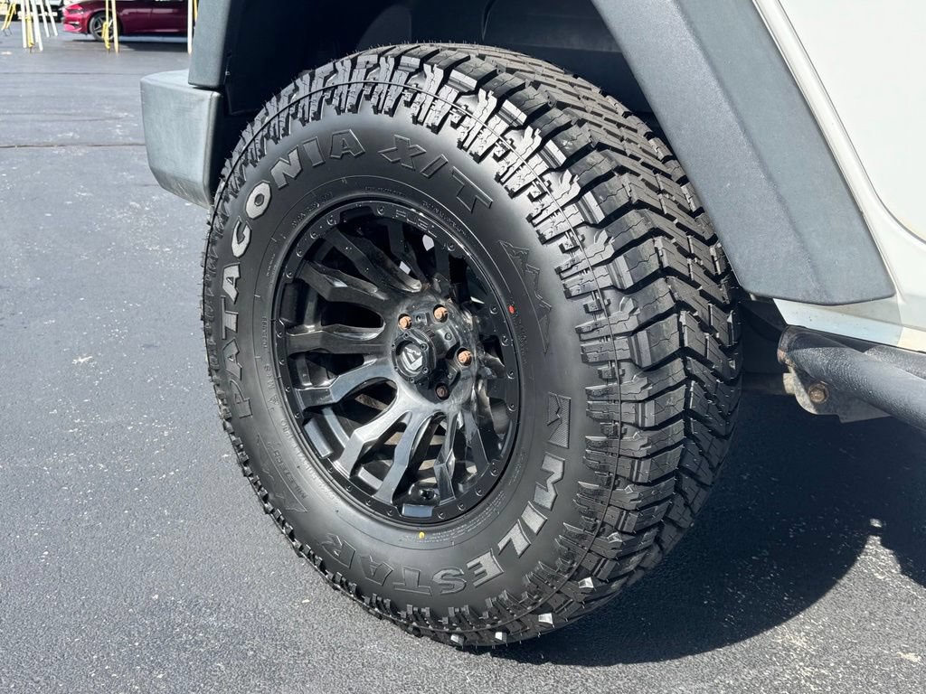 Used 2017 Jeep Wrangler Unlimited Rubicon w/ Cold Weather Group AWD/4WD image 23