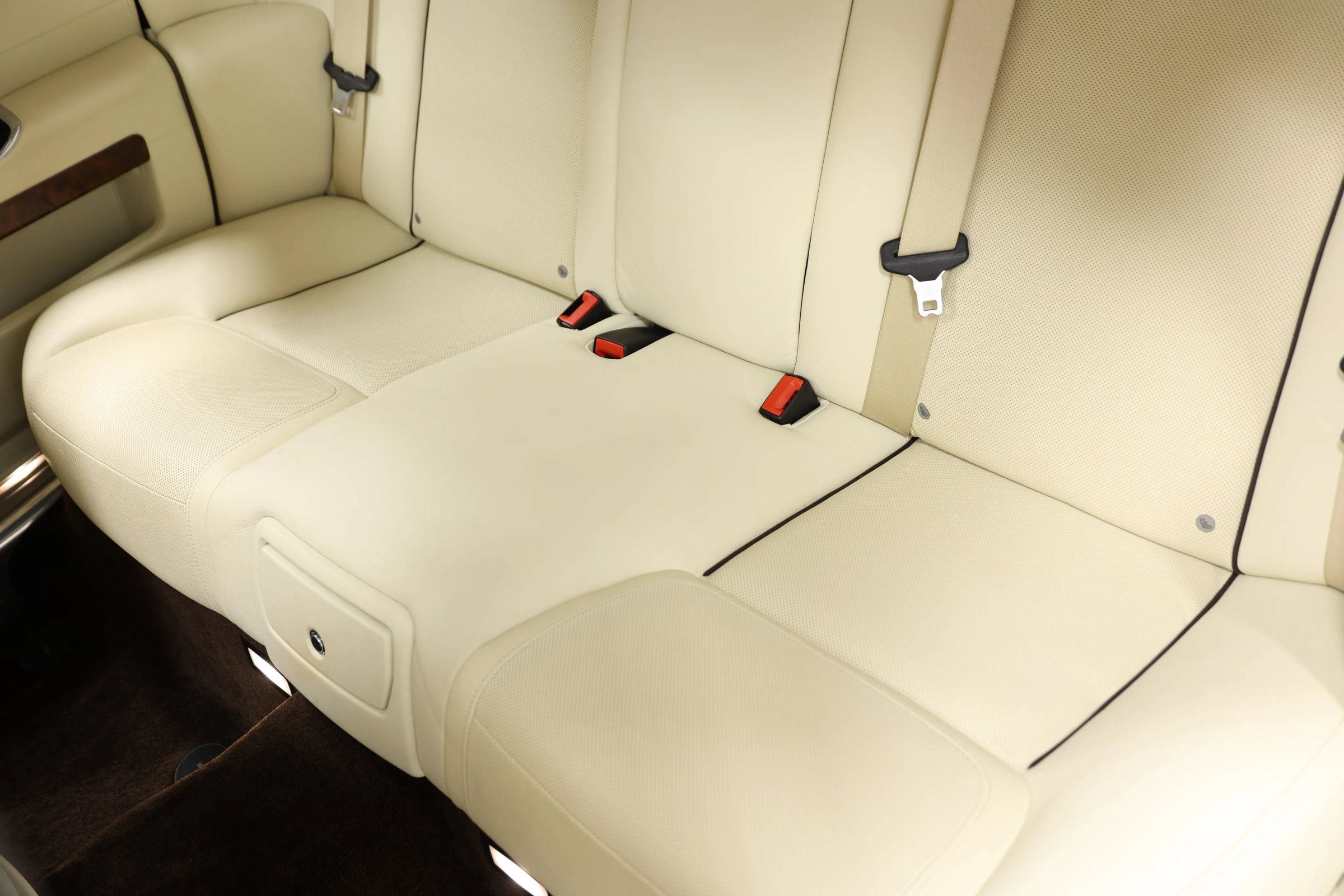 Used 2016 Rolls-Royce Ghost RWD image 61