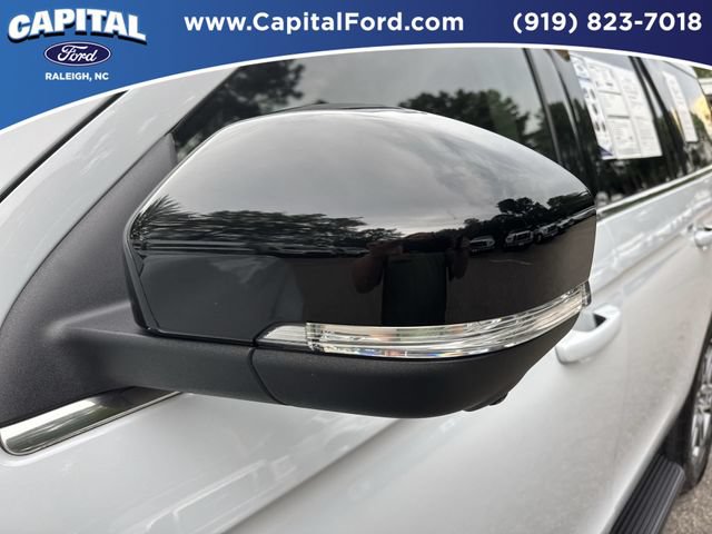 Certified 2025 Ford Expedition Active AWD/4WD image 12
