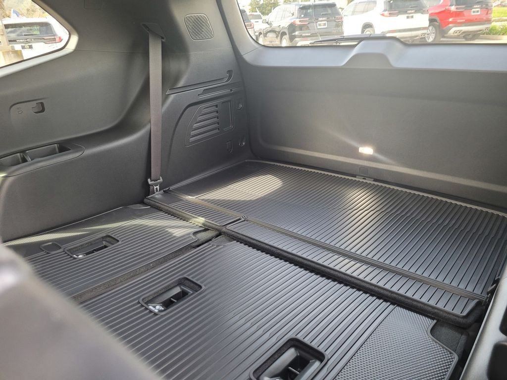 New 2026 GMC Acadia Elevation w/ Black Edition AWD/4WD image 9