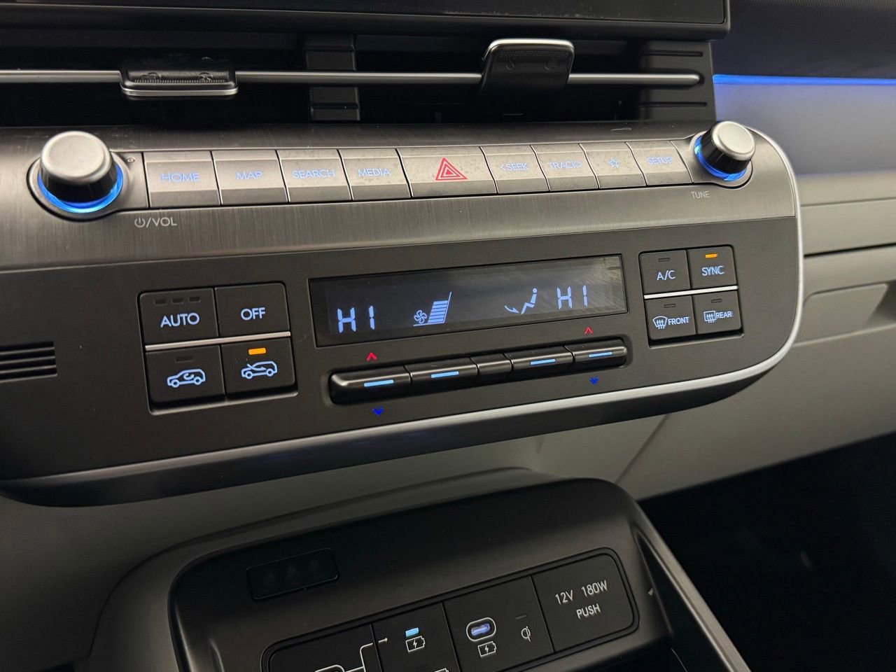 Used 2025 Hyundai Kona Limited image 27