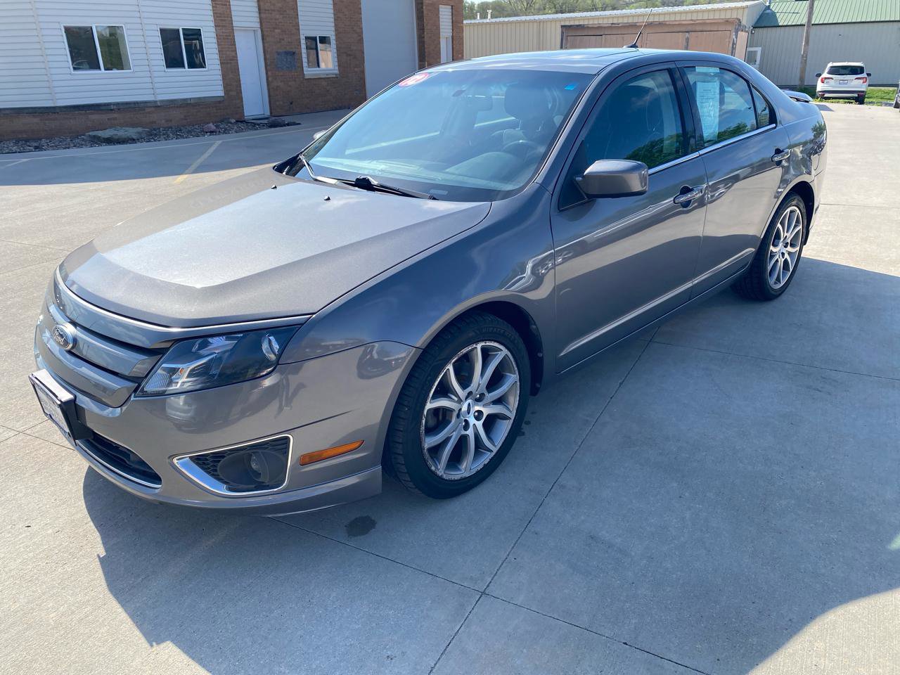 Used 2012 Ford Fusion SE FWD image 2