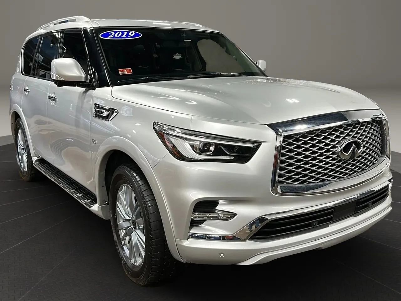 Used 2019 INFINITI QX80 Luxe image 7