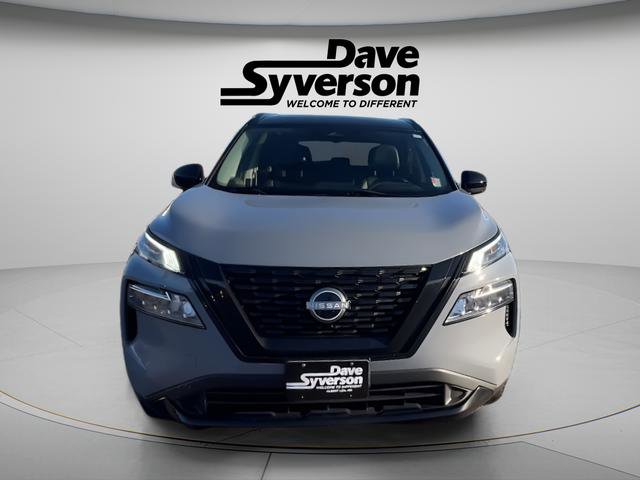 Used 2023 Nissan Rogue SV w/ SV Premium B Package image 8