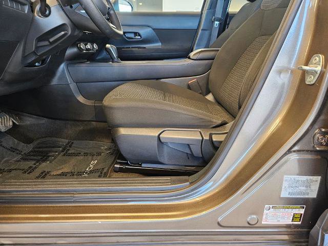 Certified 2025 Nissan Kicks S image 15