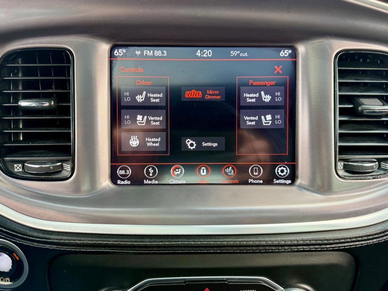 Used 2019 Dodge Charger SXT w/ Plus Group image 26