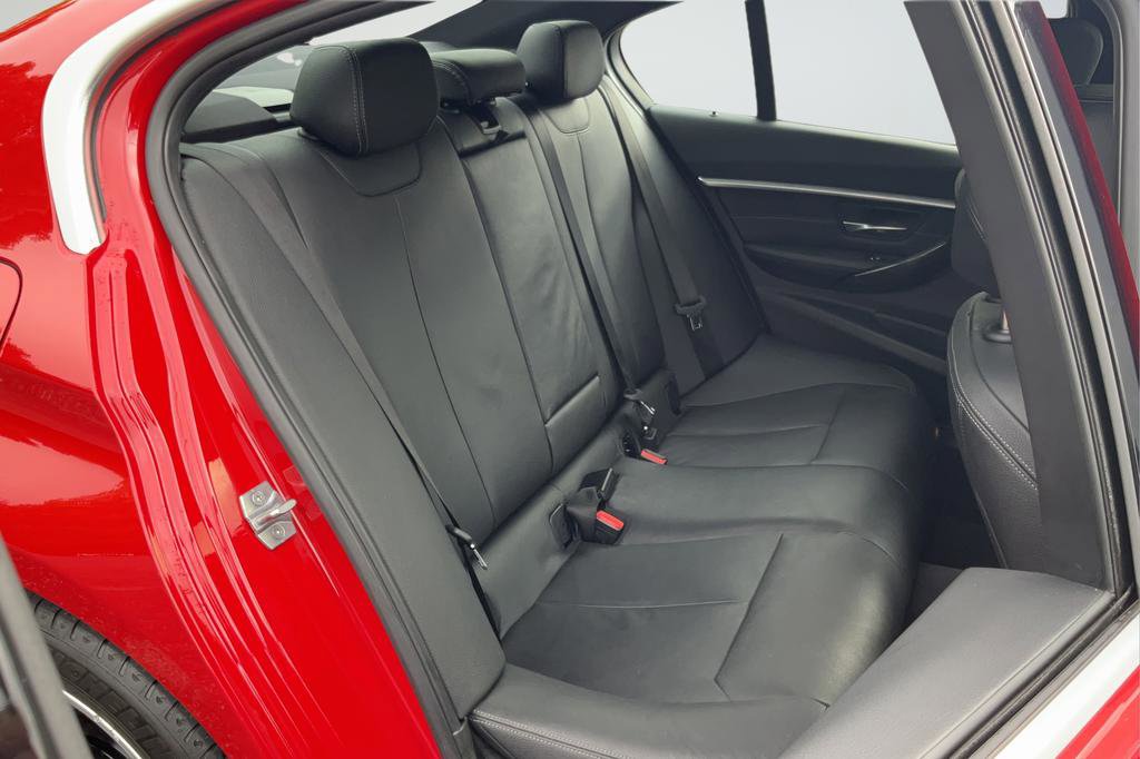 Used 2017 BMW 330i Sedan RWD image 21