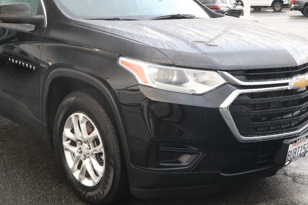 Used 2021 Chevrolet Traverse LS FWD image 11