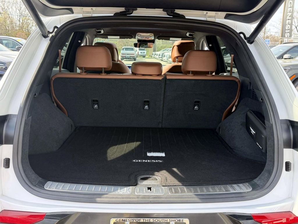 Used 2026 Genesis GV70 2.5T Advanced image 7