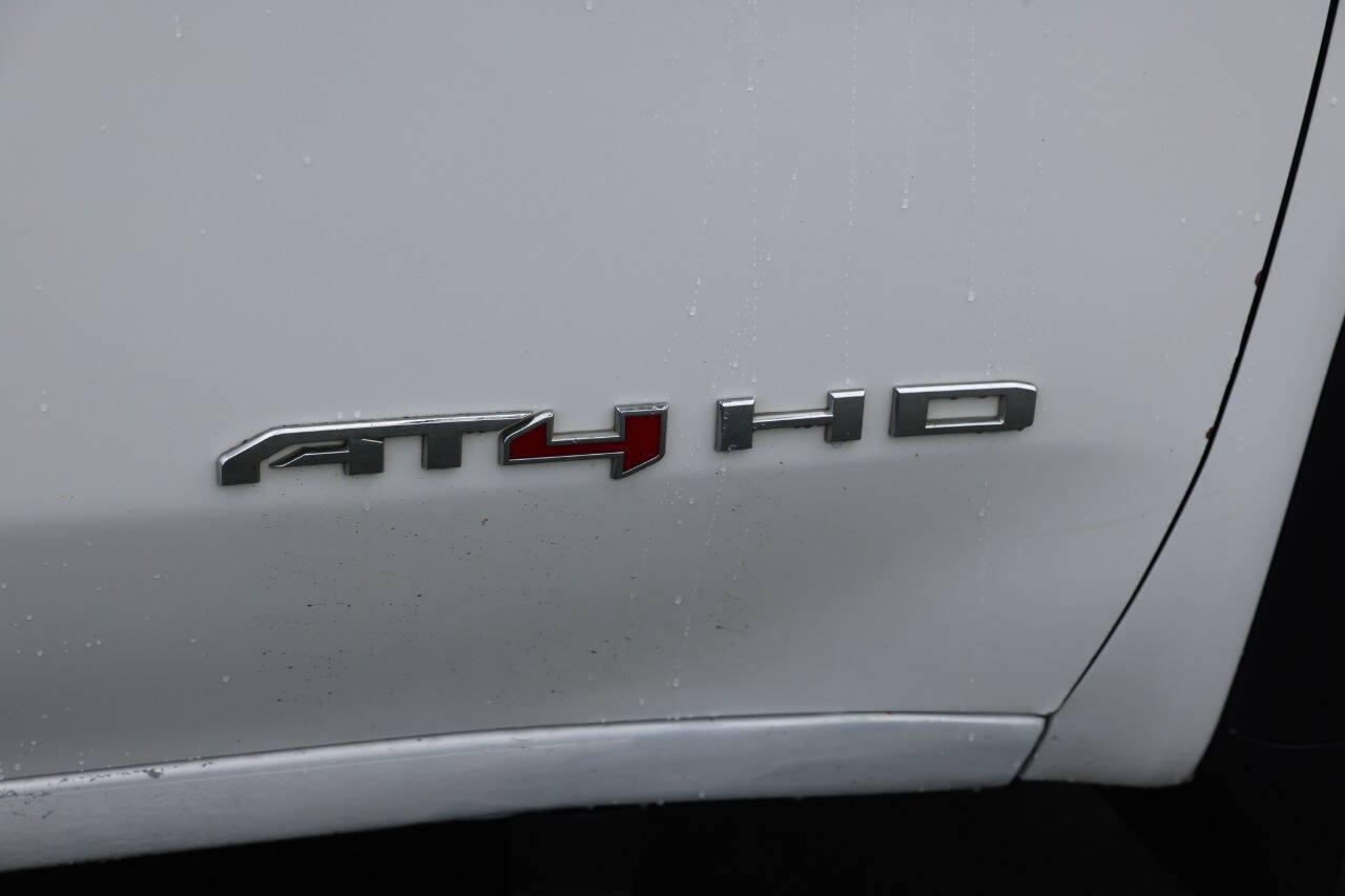 Used 2020 GMC Sierra 2500 AT4 w/ AT4 Premium Package AWD/4WD image 38
