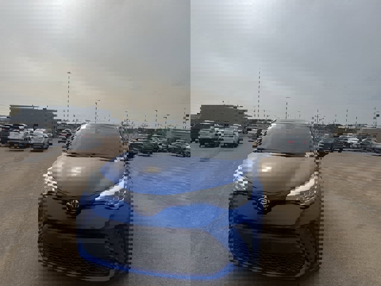 Used 2020 Toyota C-HR XLE image 5