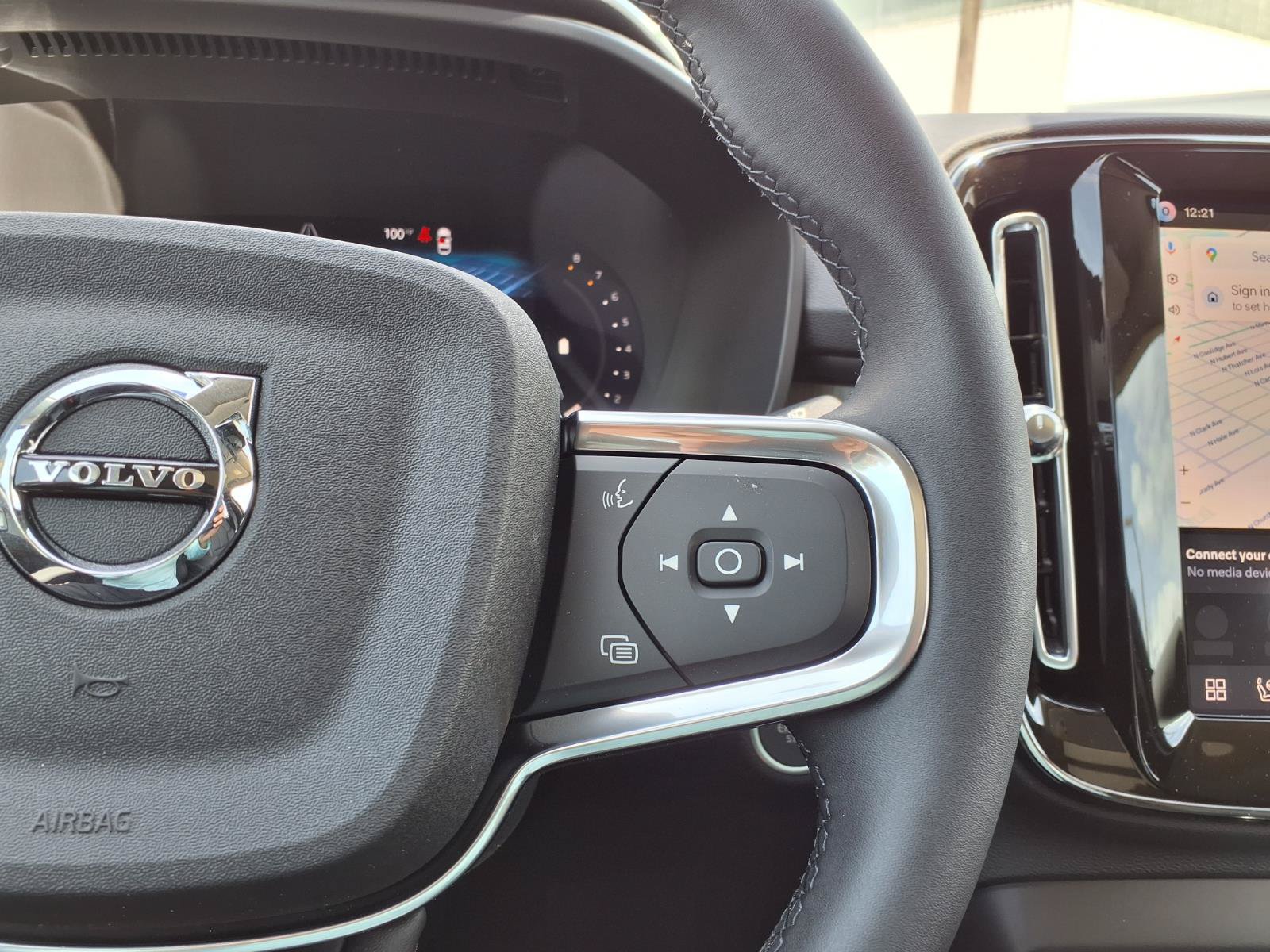 New 2026 Volvo XC40 B5 Plus w/ Climate Package AWD/4WD image 16