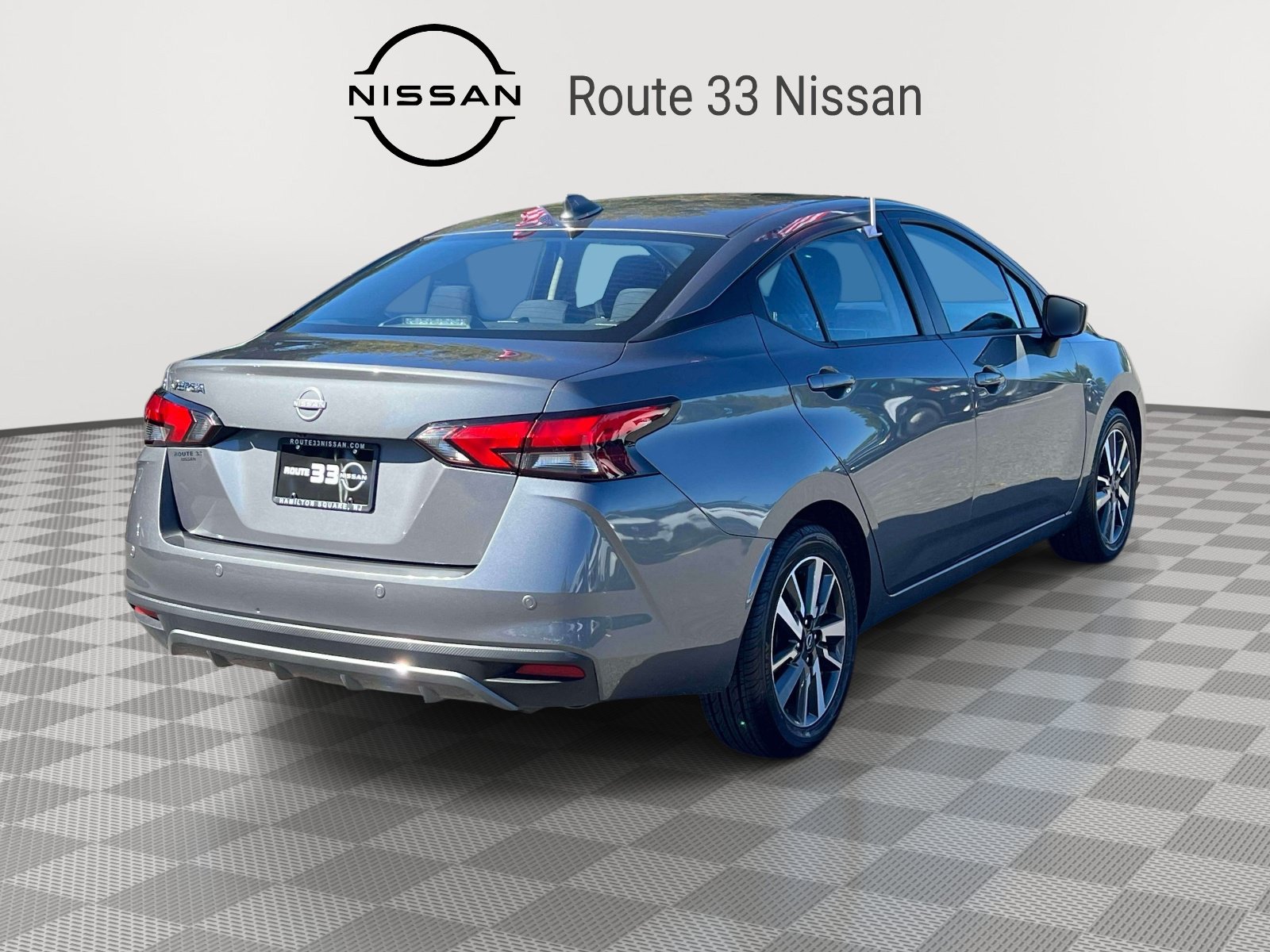 Used 2025 Nissan Versa SV FWD image 4