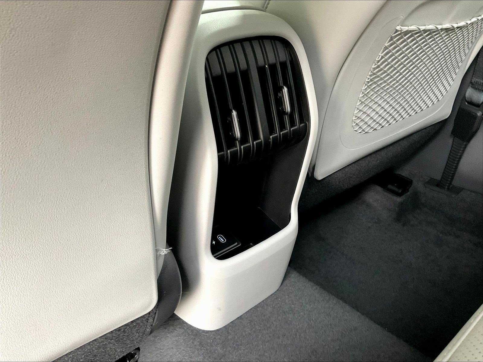 Used 2024 Hyundai Kona Limited AWD/4WD image 10
