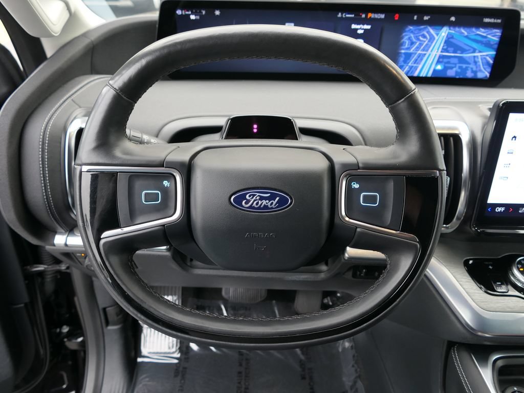Used 2025 Ford Expedition Max Platinum AWD/4WD image 18