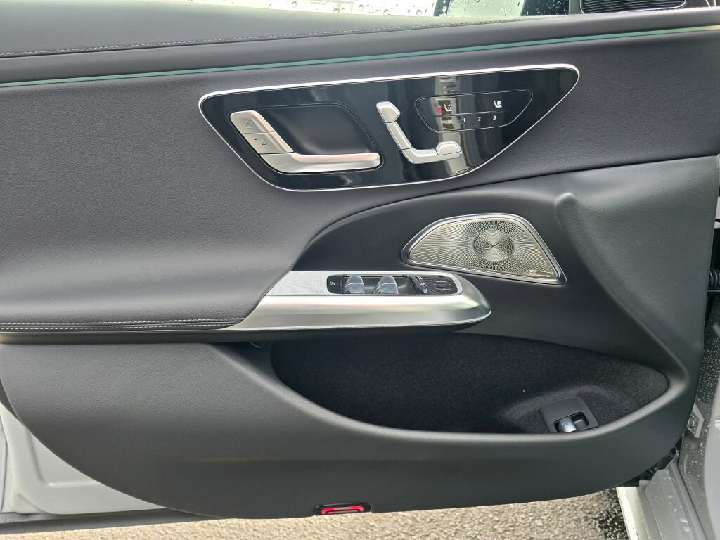 New 2026 Mercedes-Benz E 350 4MATIC Sedan image 35